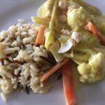 Gemüsecurry mit Crème fraîche